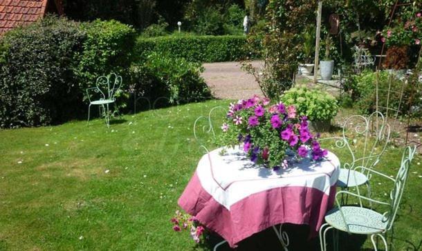 Bed and Breakfast Domaine Du Mont Scolan Montgardon Exterior foto